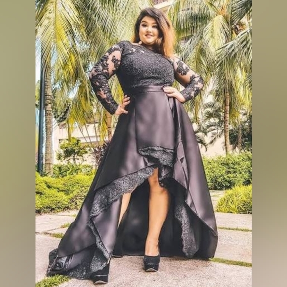 Hebeos Dresses & Skirts - 28w Hebeos Prom Dress Worn Once